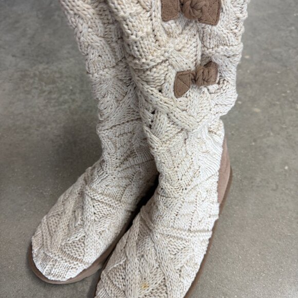 UGG Australia Kalla Knit Boots Women’s 9 Fawn Cable Toggle w/ Box - Picture 4 of 6